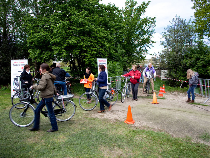 Elektrische fiets van grijs naar blond