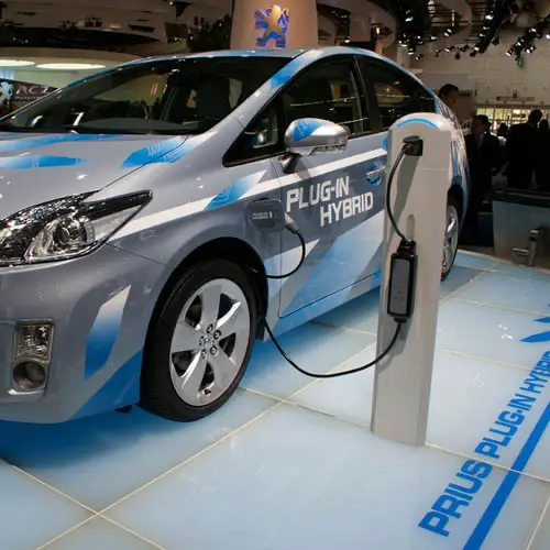 Prius plug in hybrid aan laadpaal